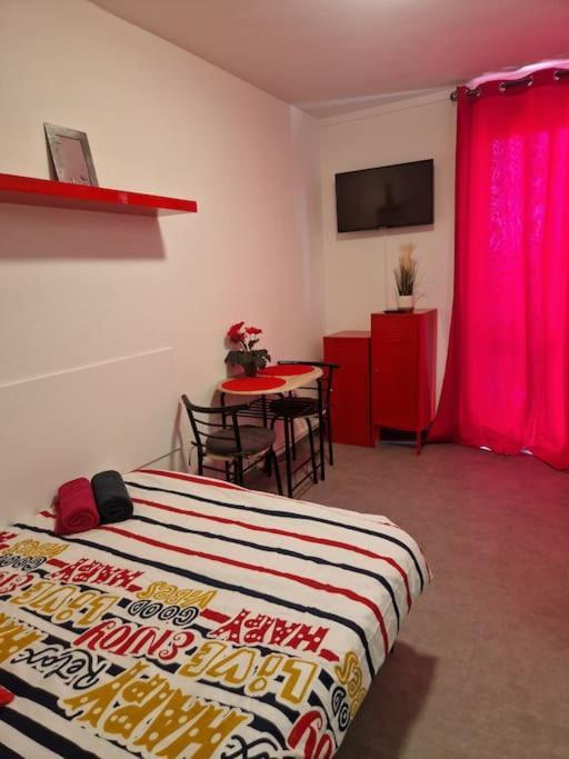 Tassigny 2 Apartment Chalon-sur-Saone Bagian luar foto